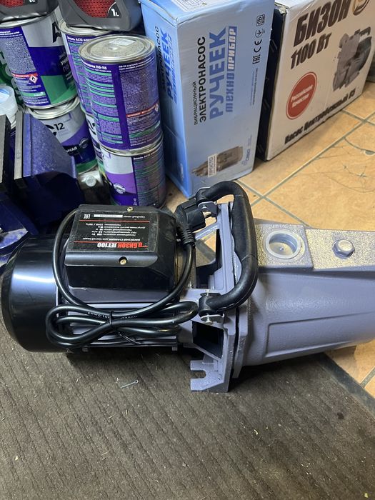 Насос для вакуумной станции.Насосы поверхностные и глубинные