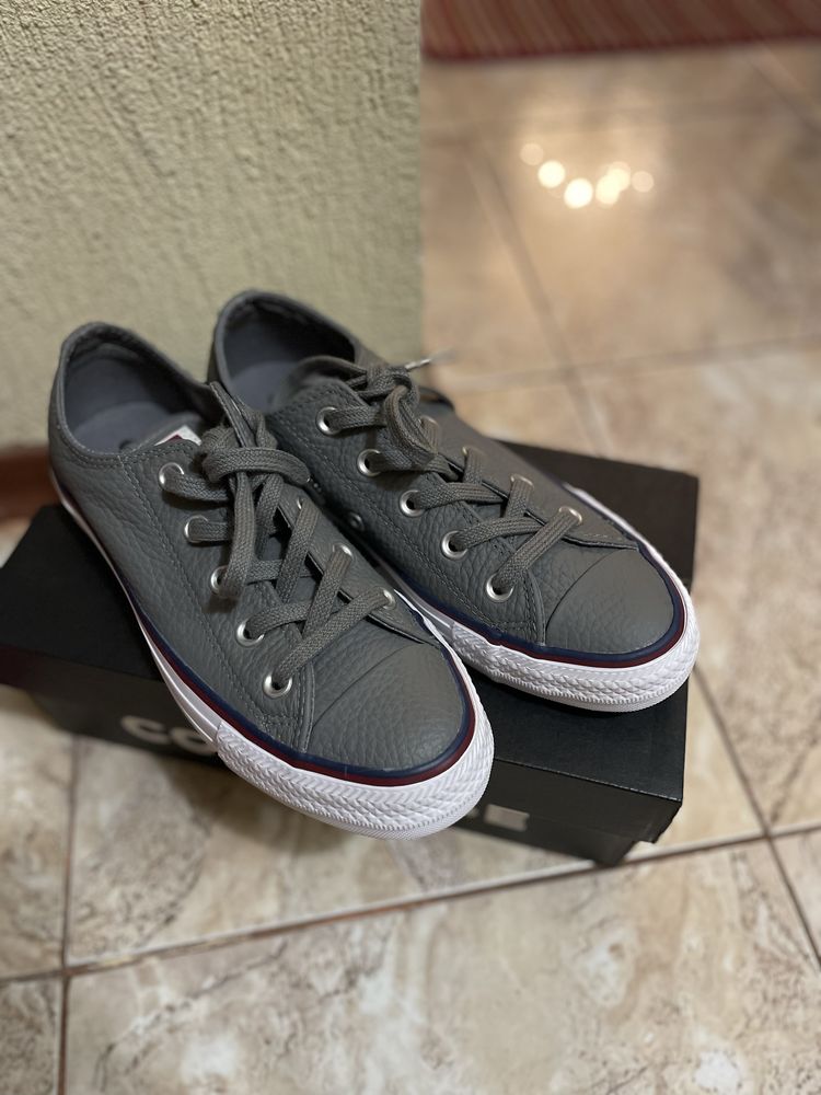 Кожени кецове Converse