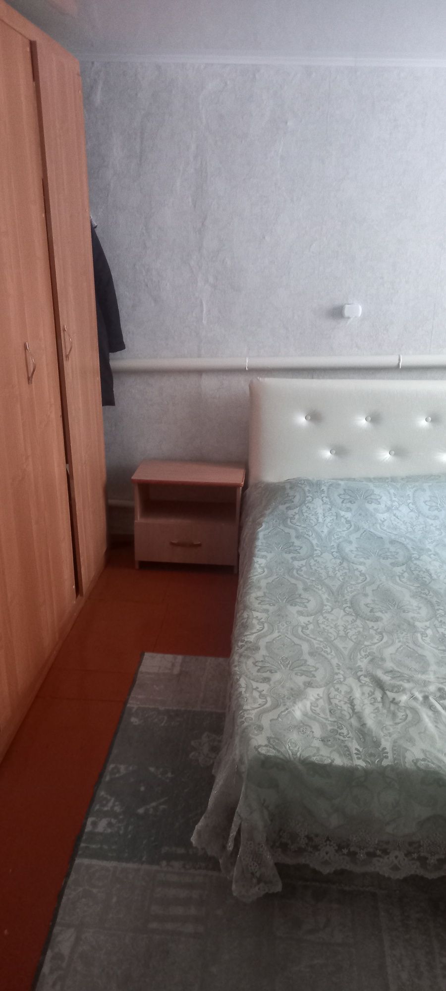 Продается благоустроеный дом,центральная часть города,.