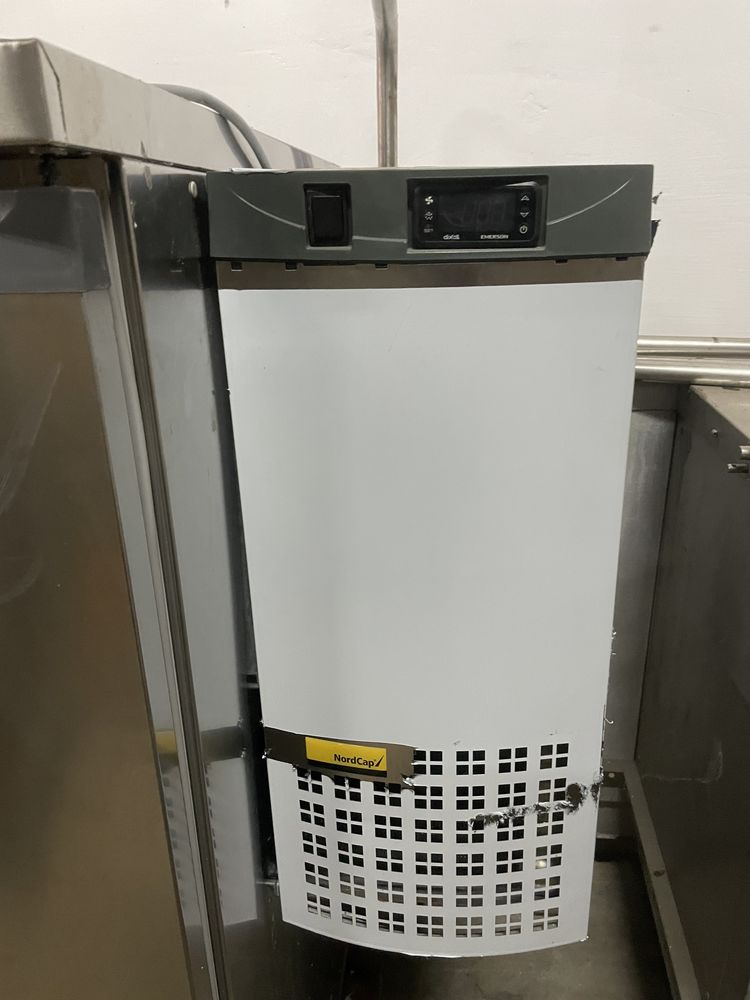 професионален хладилен шкаф хладилник