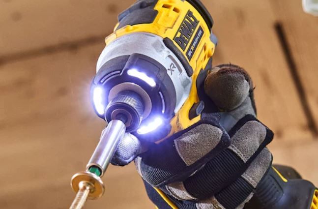 Комплект DeWALT Винтоверт DCD999 112Nm и Импакт DCF860 282Nm 18V