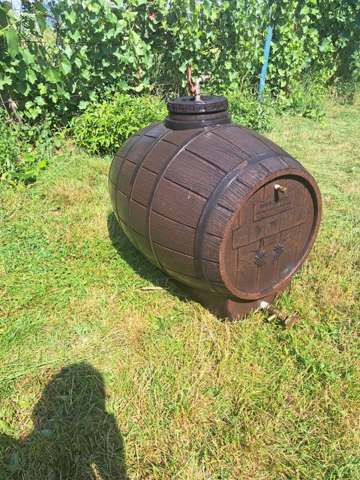 Vând butoaie stare bună