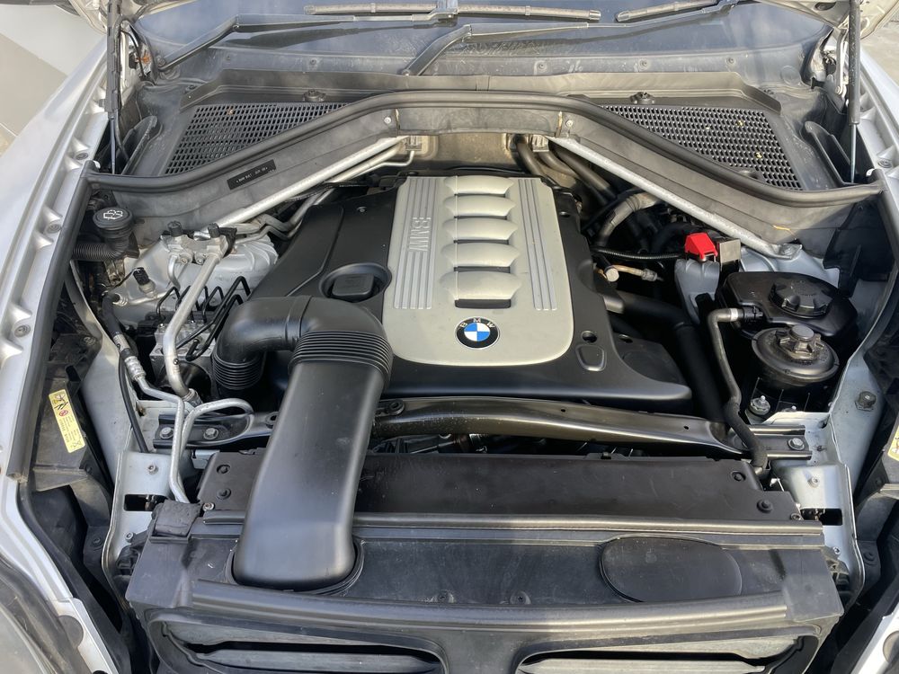 Capota ,usa. Pachet M  motor x5 e70