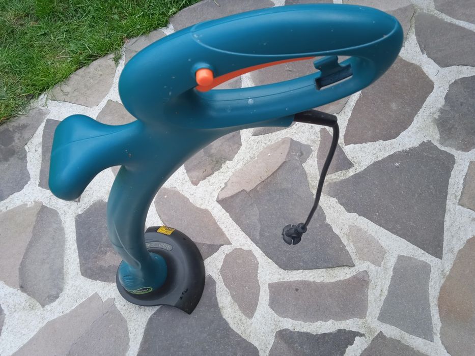 Vând Trimer electric Makita 180 lei
