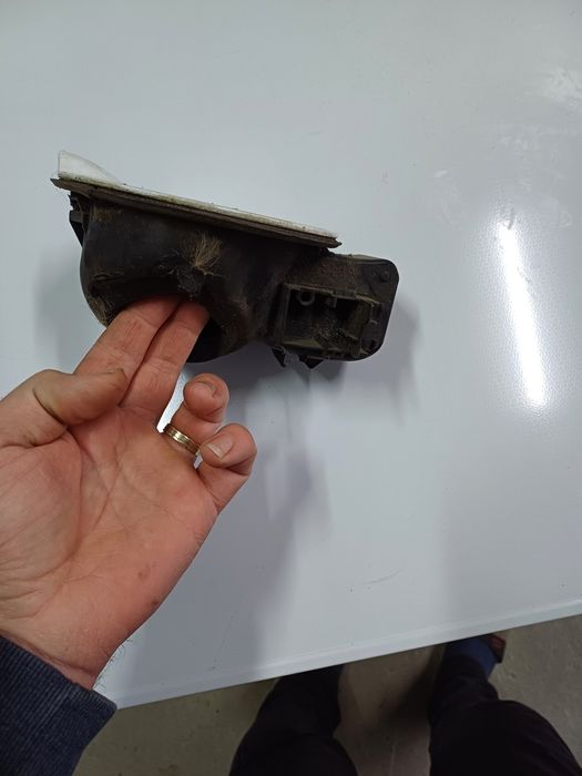 Usa rezervor ford focus  2  facelift culoare alb