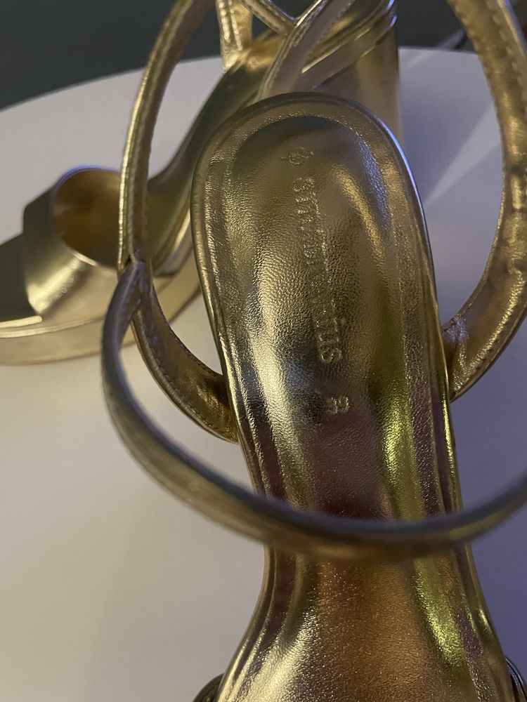 Sandale stradivarius