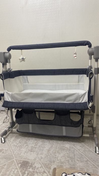 Продам приставную детскую кровать