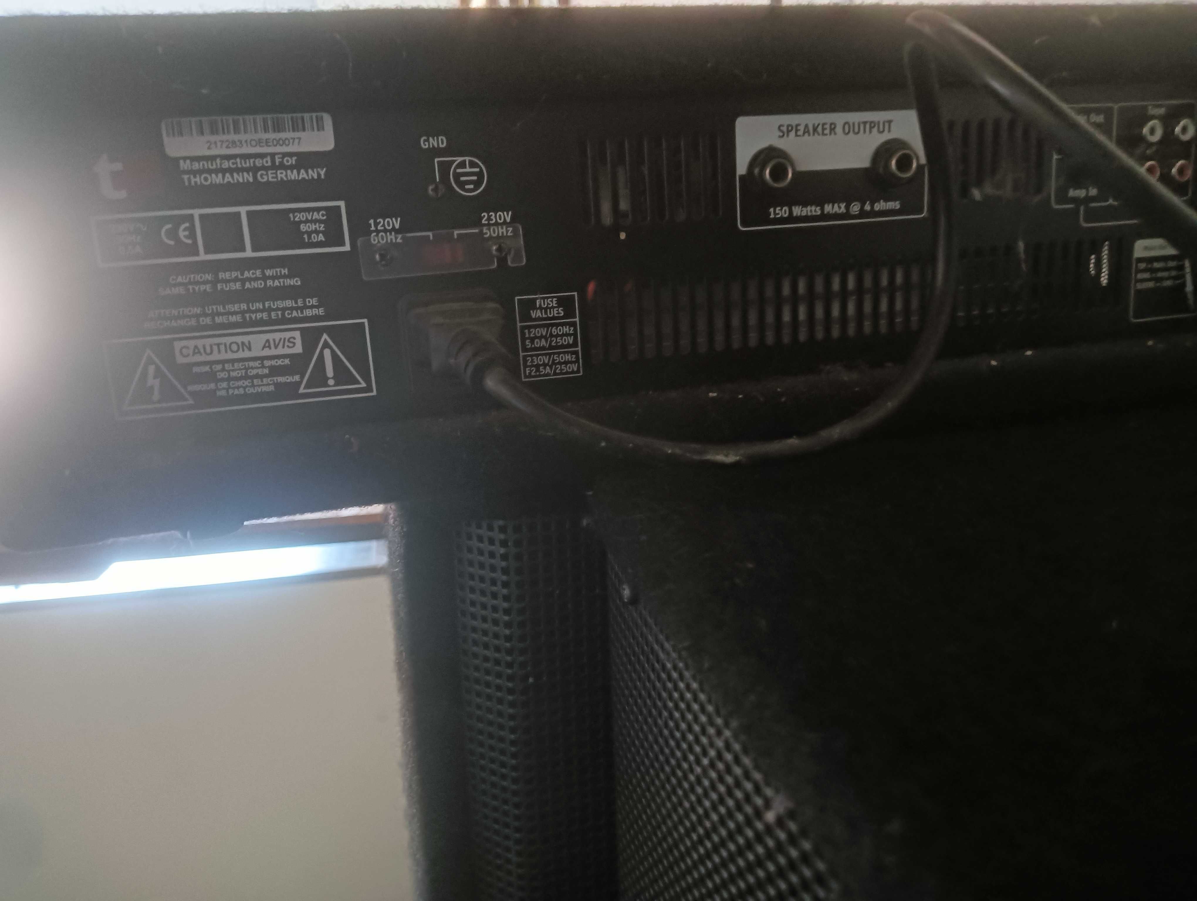Amplificator-mixer audio cu boxe