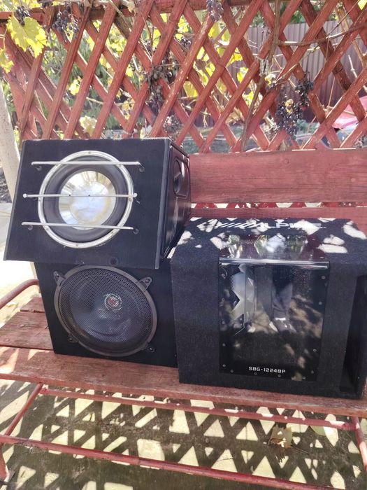Subwoofer,amplificatoare,statii