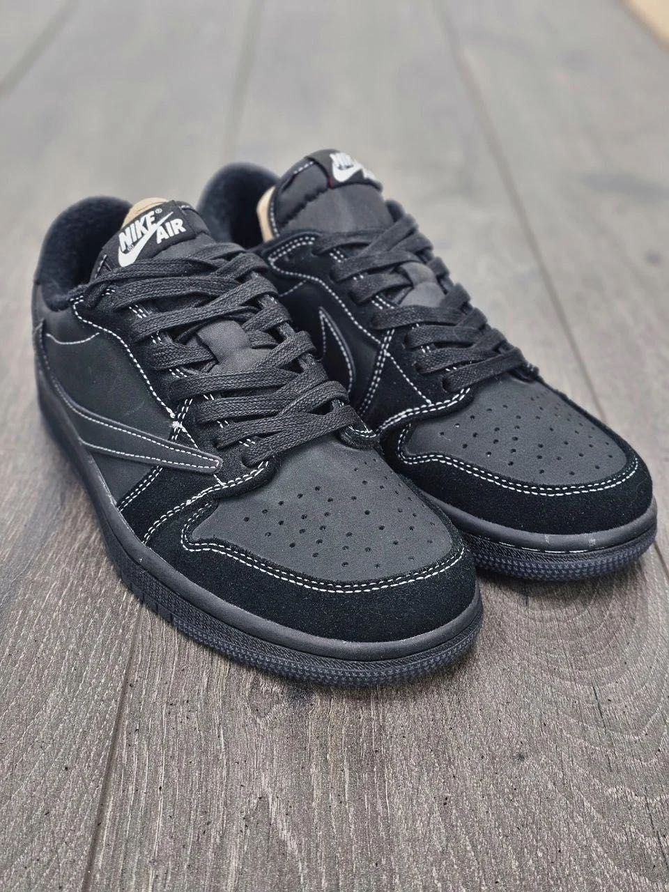 Налични Air Jordan 1 Low x Travis Scott мъжки обвуки