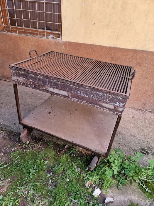 Vând Gratar pentru micii