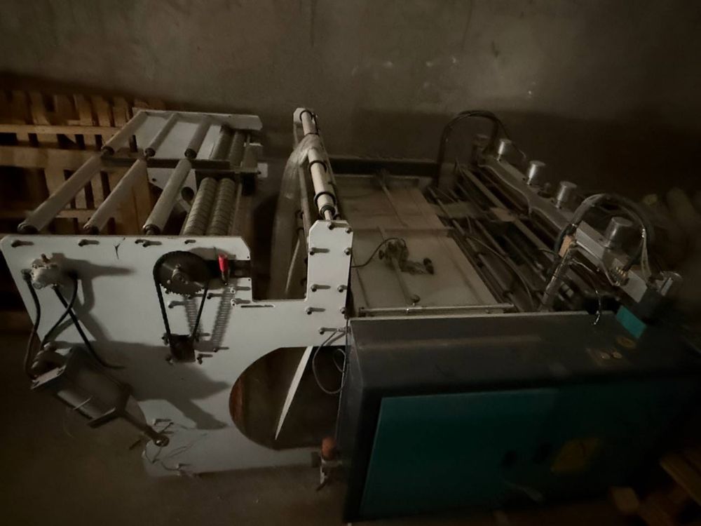 Robot Mayka kesma ikki ryadlik