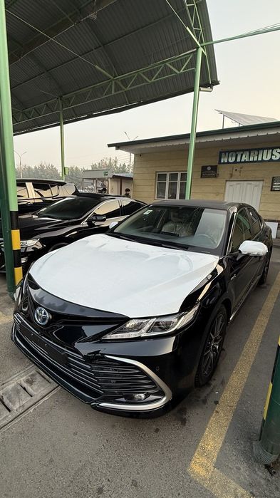 Toyota Camry GLE Gibrid