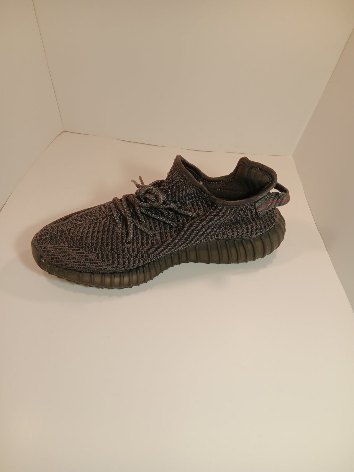 Yeezy 350. Обувки