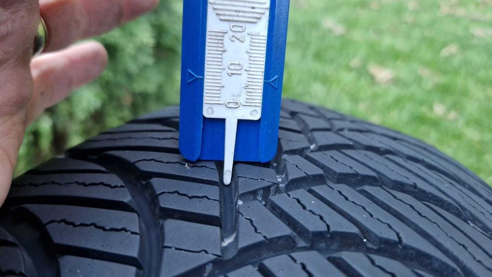 Anvelope iarna 185 65 R 15 Barum/Semperit