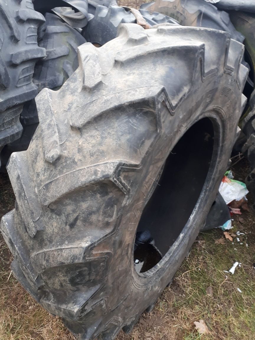 Anvelopa tractor 320/85R24 12,4R24