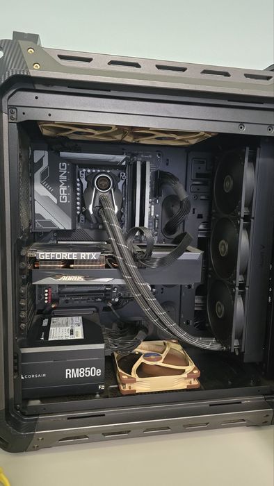 Сетъп - компютър I9-13900k, монитор , мишка , клавиатура