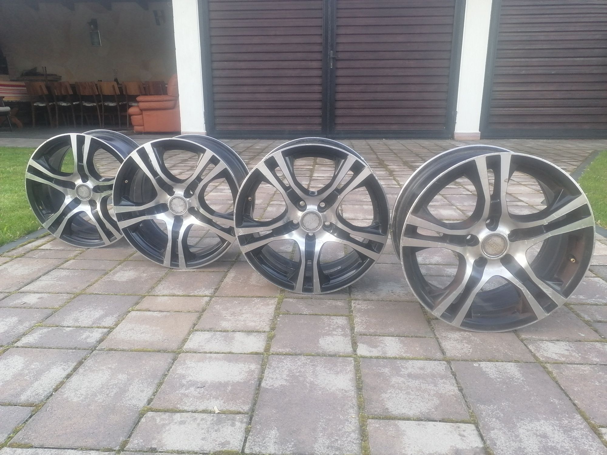 *Jante 16" 5x100-Golf/Seat/Skoda --Jante 17"-5x112-