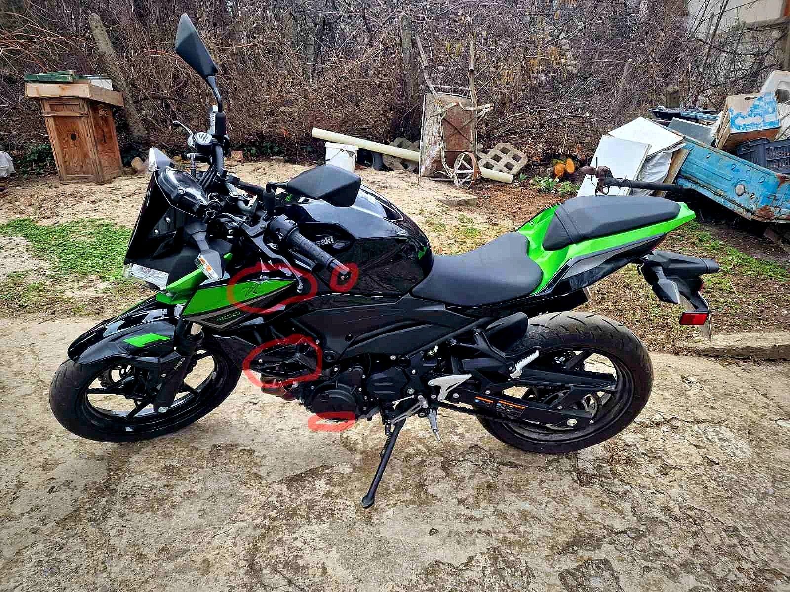 Мотоциклет Kawasaki Z400  2023