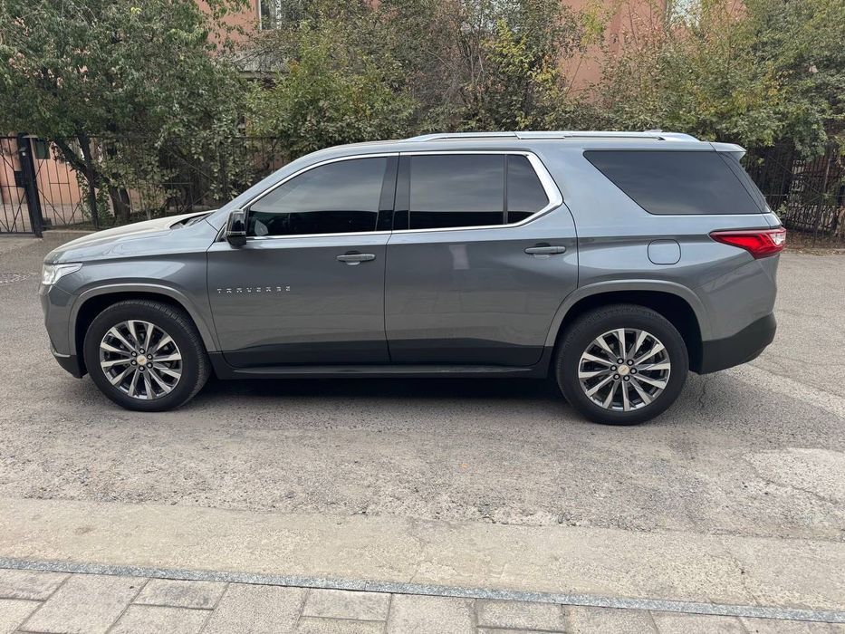 Продажа traverse premier 2021