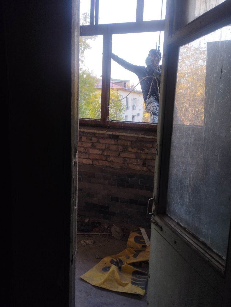 Срочно продается квартира 4/5/5 Чиланзар 23 квартал