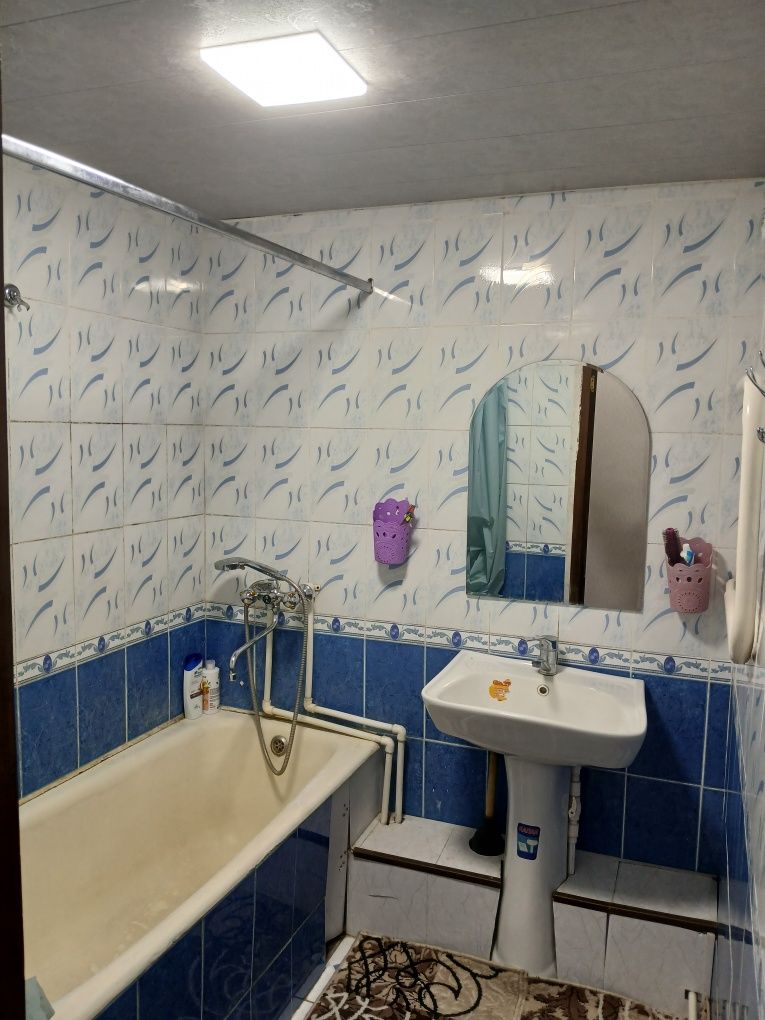 Srochna sotiladi sergili 4 da kvartira 3 xonali