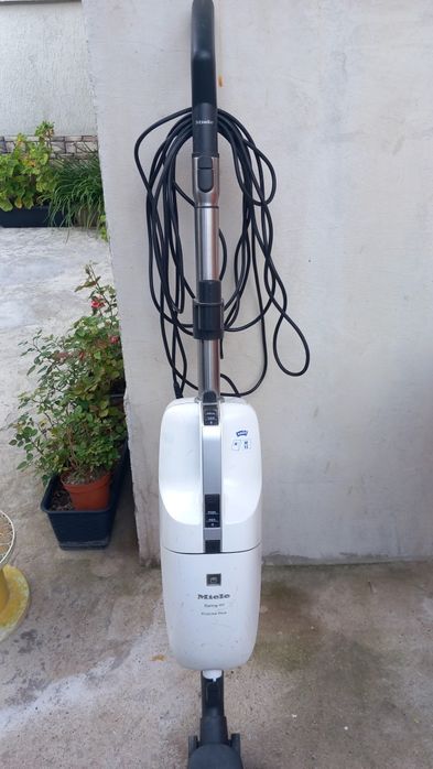 "Miele"прахосмукачка