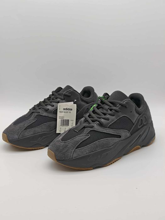 Adidas Yezzy Boost 700
