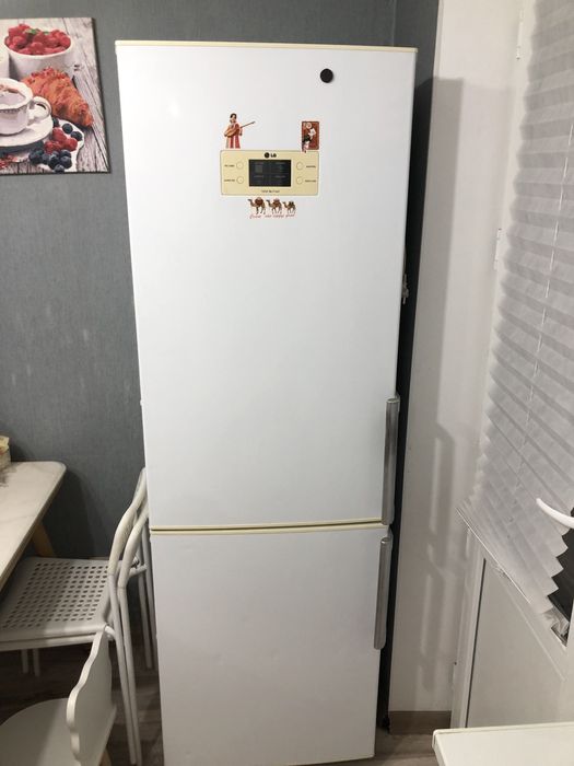 Продается Холодильник LG