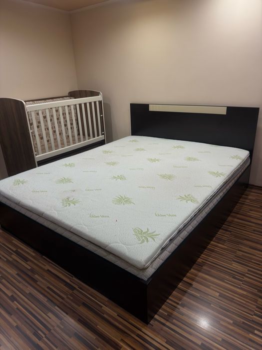 Спален комплект, използван две години