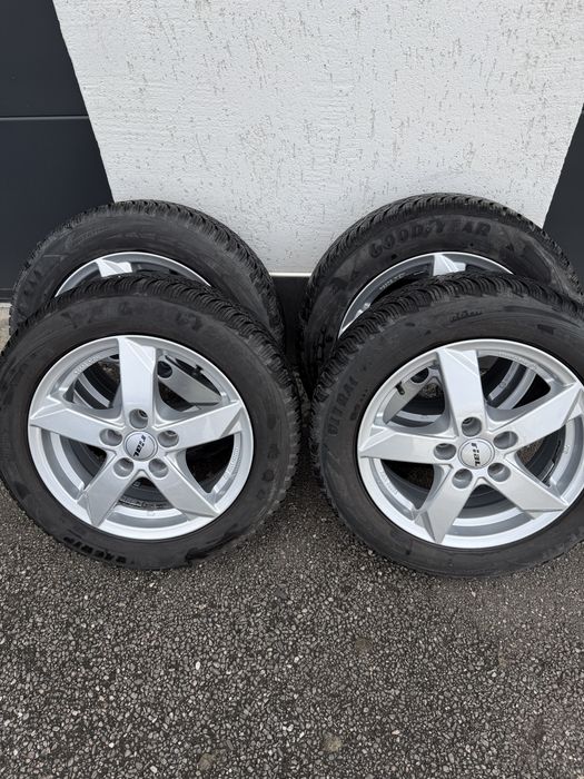 Vand set jante pentru Fabia,Polo,Ibiza 185/60/15 cu anvelope de iarna