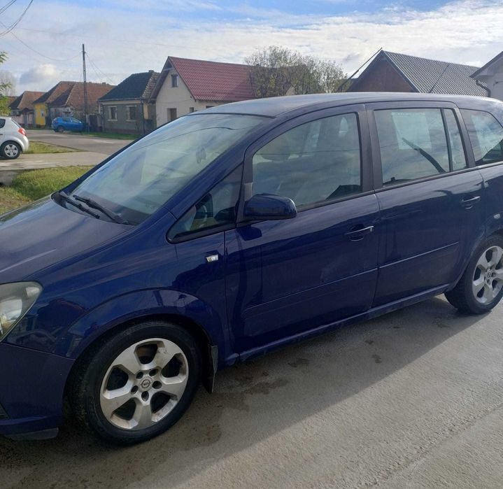 Vând Opel Zafira 1,9 CDTI an 2005