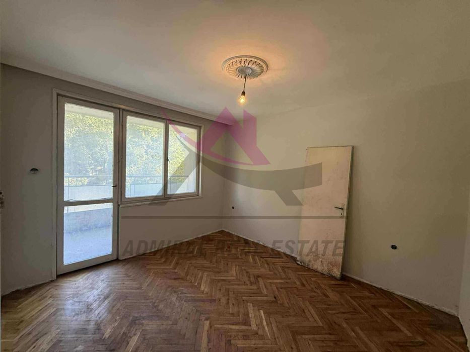 Продава се Тристаен апартамент в Варна, Лятно кино Тракия - 86 кв.м за 2094 €/кв.м - Снимка #9