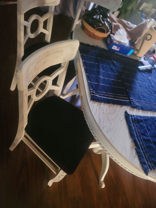 Стол и 6 стулья комплект срочно продам