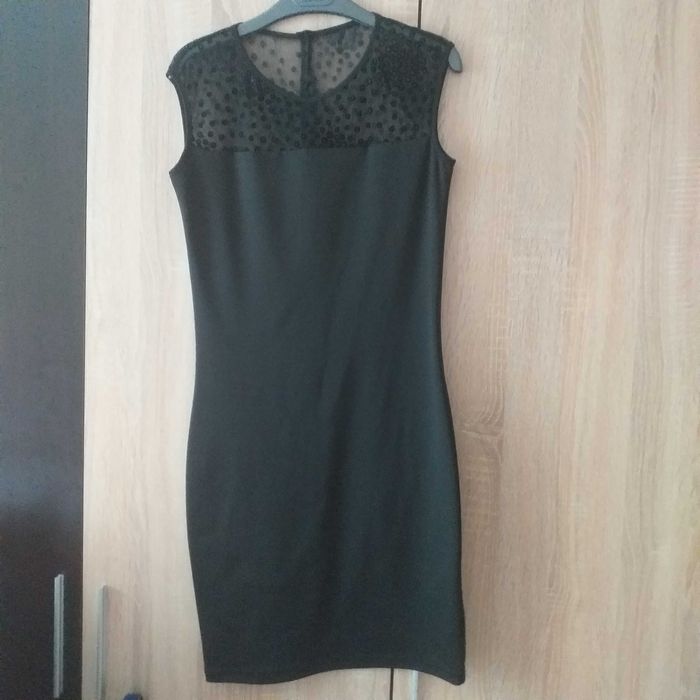 Стилна и елегантна дамска рокля