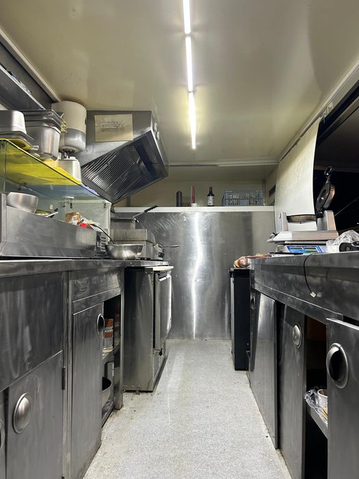 Vând afacere la cheie Foodtruck mobil