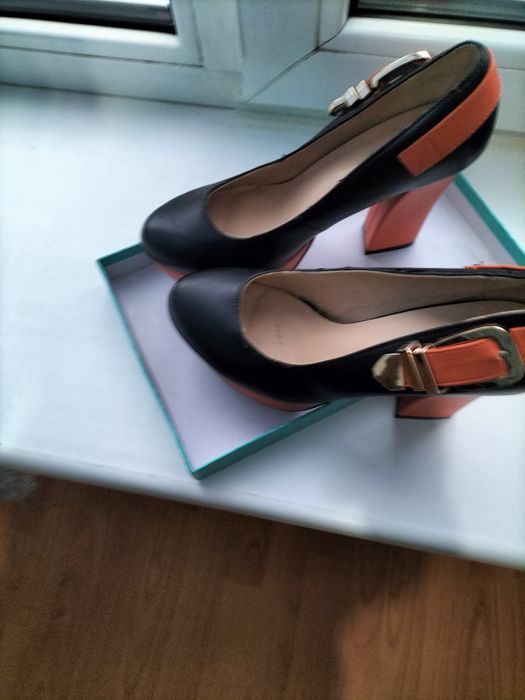 Продам туфли женские модельные б/у́