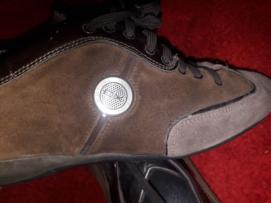 Adidasi de piele Exton marimea 45 import UK