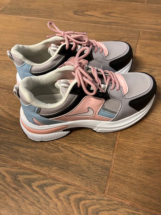 Дамски маратонки Найк