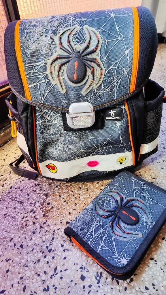 Ученическа раница Belmil spider комплект с несесер