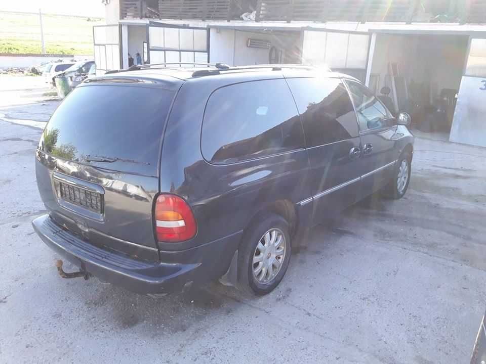 само на части Chrysler Grand Voyager 2,4 / 3,3 / 3,8