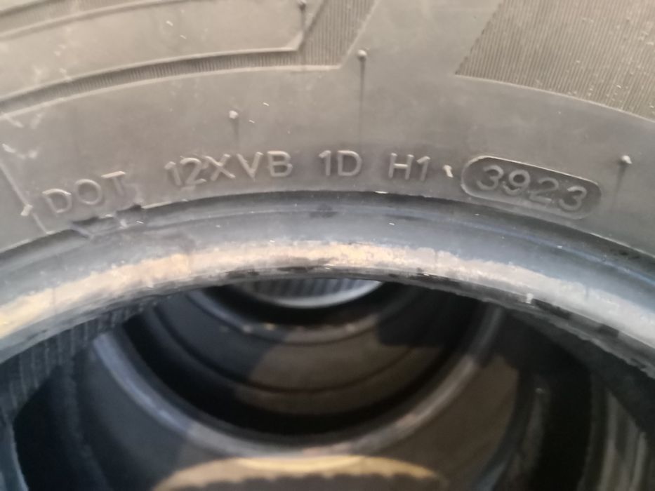 195 70 15 C лекотоварни гуми за бус 15 цола dot 23