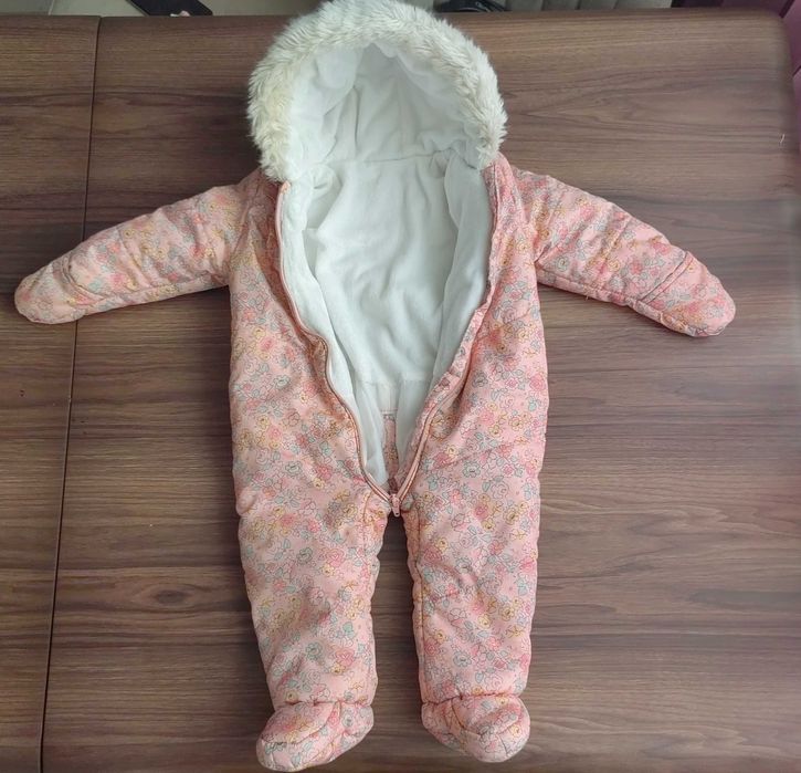 Космонавти /George/RESERVED/ за момиче 9-12м