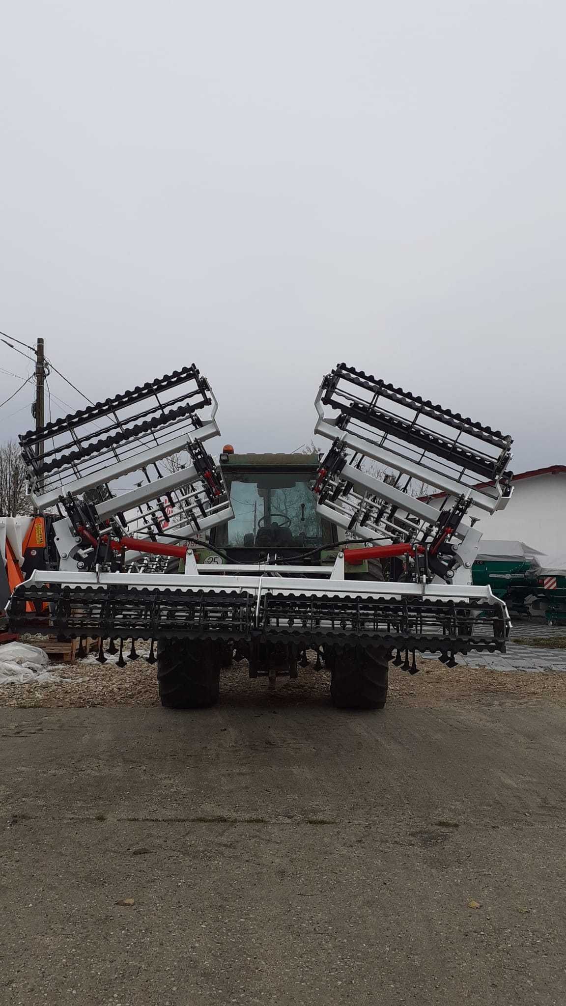 Combinator agricol / Cultivator