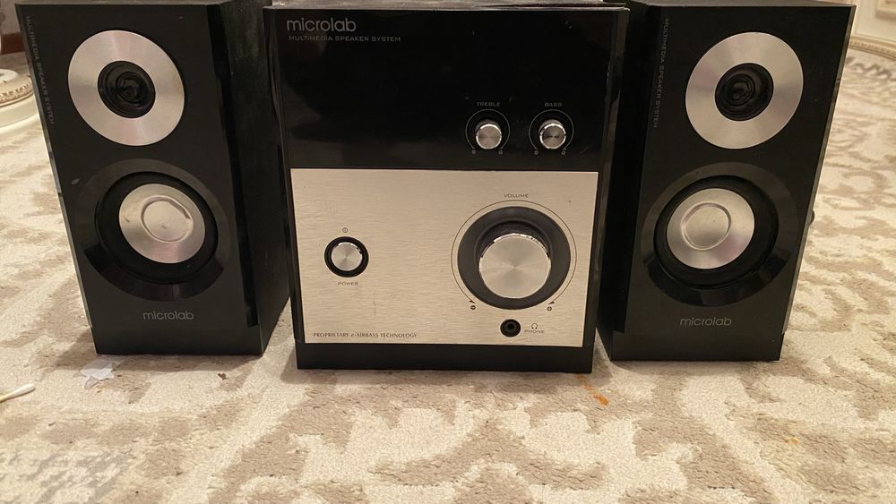 Продам акустическую колонку Microlab