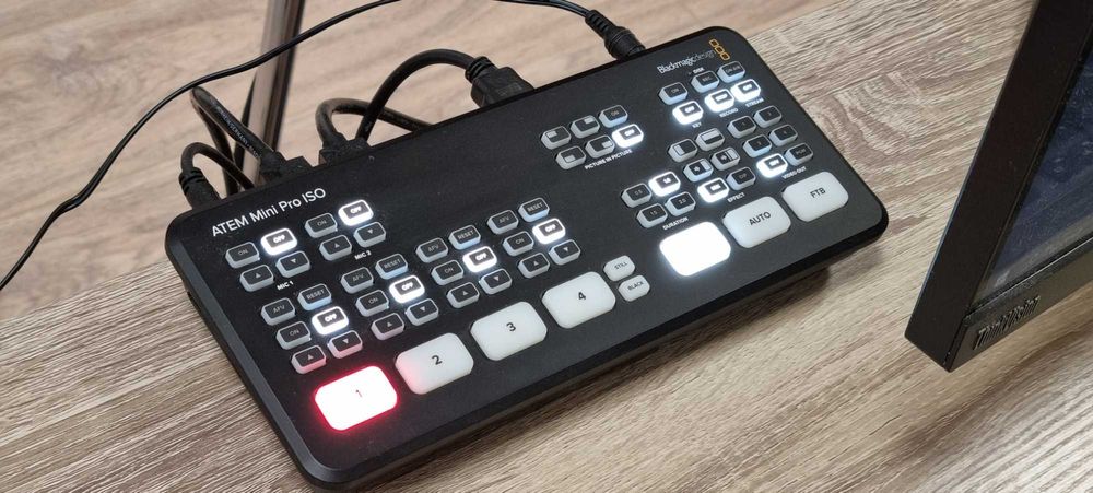 Blackmagic ATEM Mini Pro - видео смесител, рекордер и енкодер