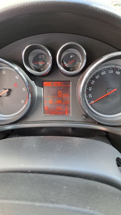 Vând Opel Insignia Sport Tourer2012