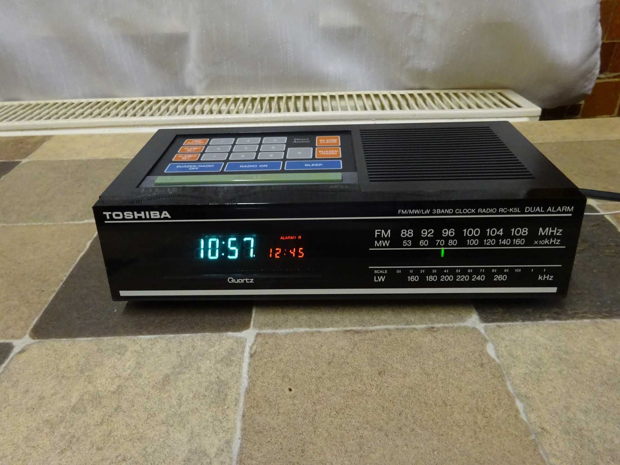 Aparat radio cu ceas vfd retro / Toshiba RC-K5L