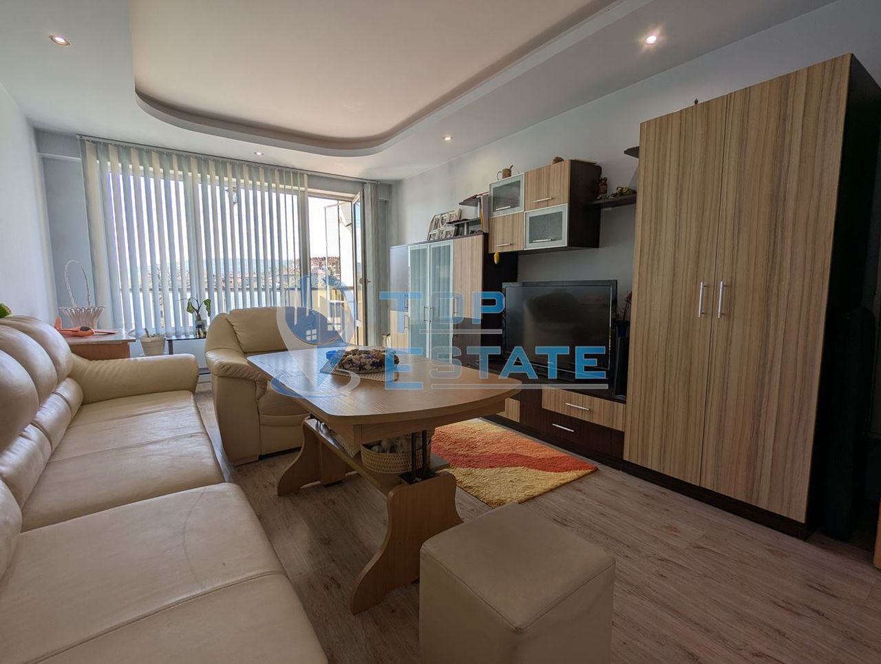 Продава се Двустаен апартамент в Лясковец - 77 кв.м за 1072 €/кв.м - Снимка #1