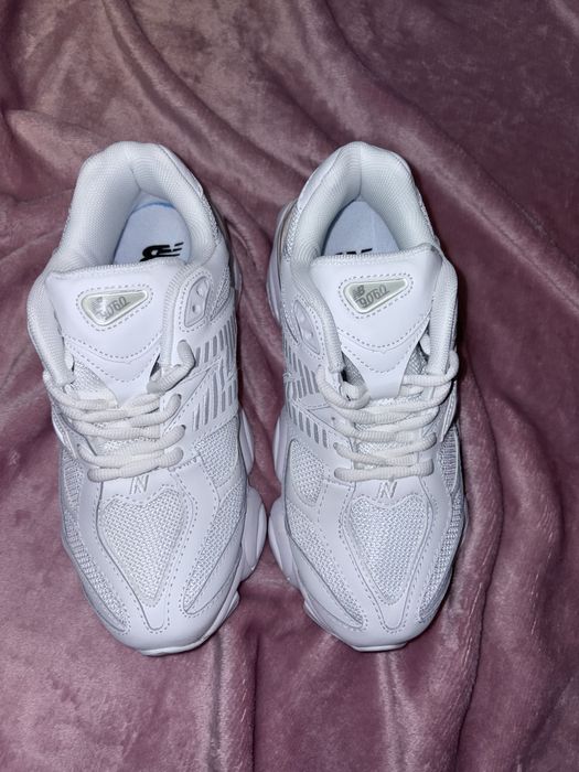 Pantofi 37 New Balance 9060 Alb Albi Noi nepurtati New never worn
